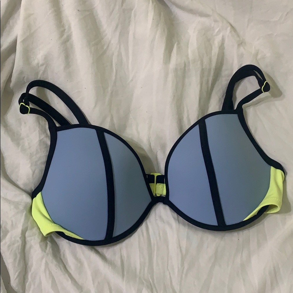 VICTORIAS SECRET BIKINI TOP